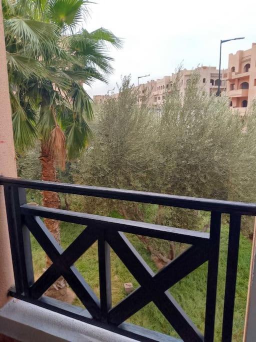 Appartement Confortable Avec 5 Piscines Marrakesh Exterior foto